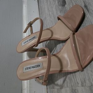 Steve Madden Tan Heels Sleek Design
